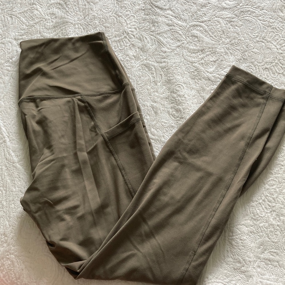 sage green workout leggings!